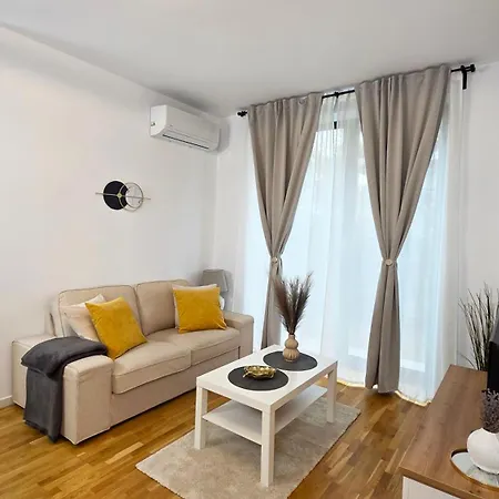 Ivy Luxury - Self Check-in 247 - Garden - Near Airport & Us Embassy - Baneasa Mall Appartement Bucarest