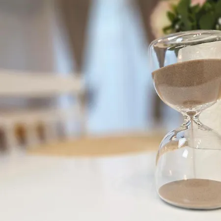 Apartment Ivy Luxury - Self Check-in 247 - Garden - Near Airport & Us Embassy - Baneasa Mall *