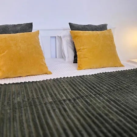 Ivy Luxury - Self Check-in 247 - Garden - Near Airport & Us Embassy - Baneasa Mall * Bukarest