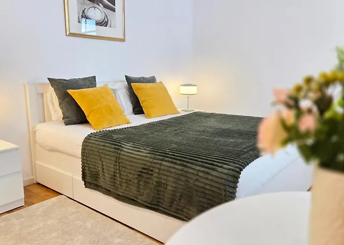 公寓 Ivy Luxury - Self Check-in 247 - Garden - Near Airport & Us Embassy - Baneasa Mall