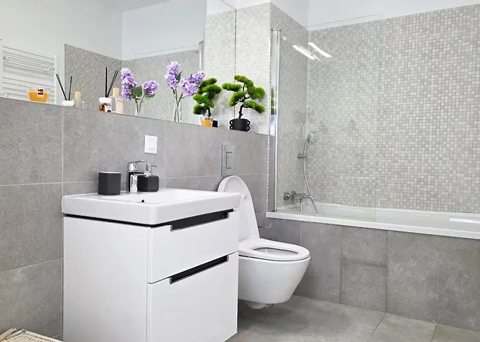 Ivy Luxury - Self Check-in 247 - Garden - Near Airport & Us Embassy - Baneasa Mall *